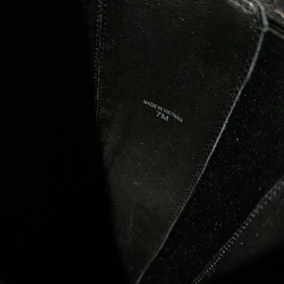 Black Kate Spade scallop detail riding boots leather size 7 - Picture 5 of 6